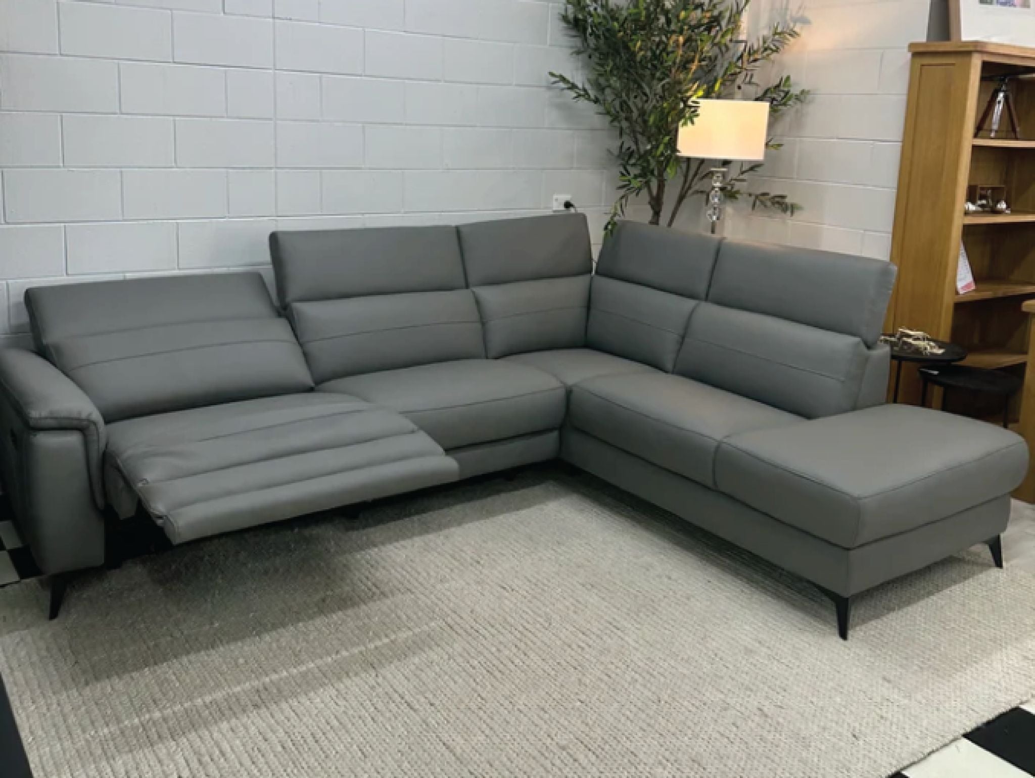 Harbor 3LHF Sofa